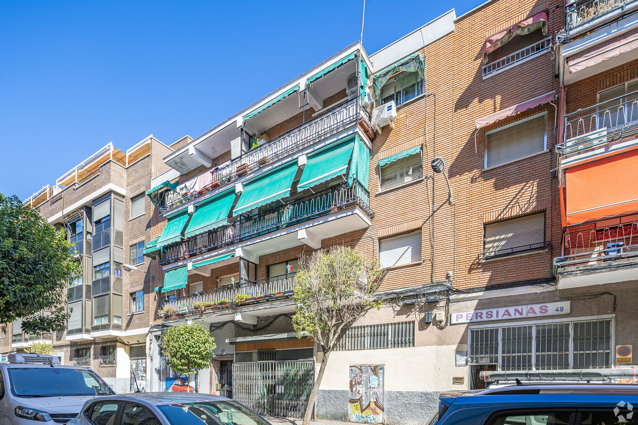 Calle Alejandro Sánchez, 47, Madrid, Madrid for sale Primary Photo- Image 1 of 3
