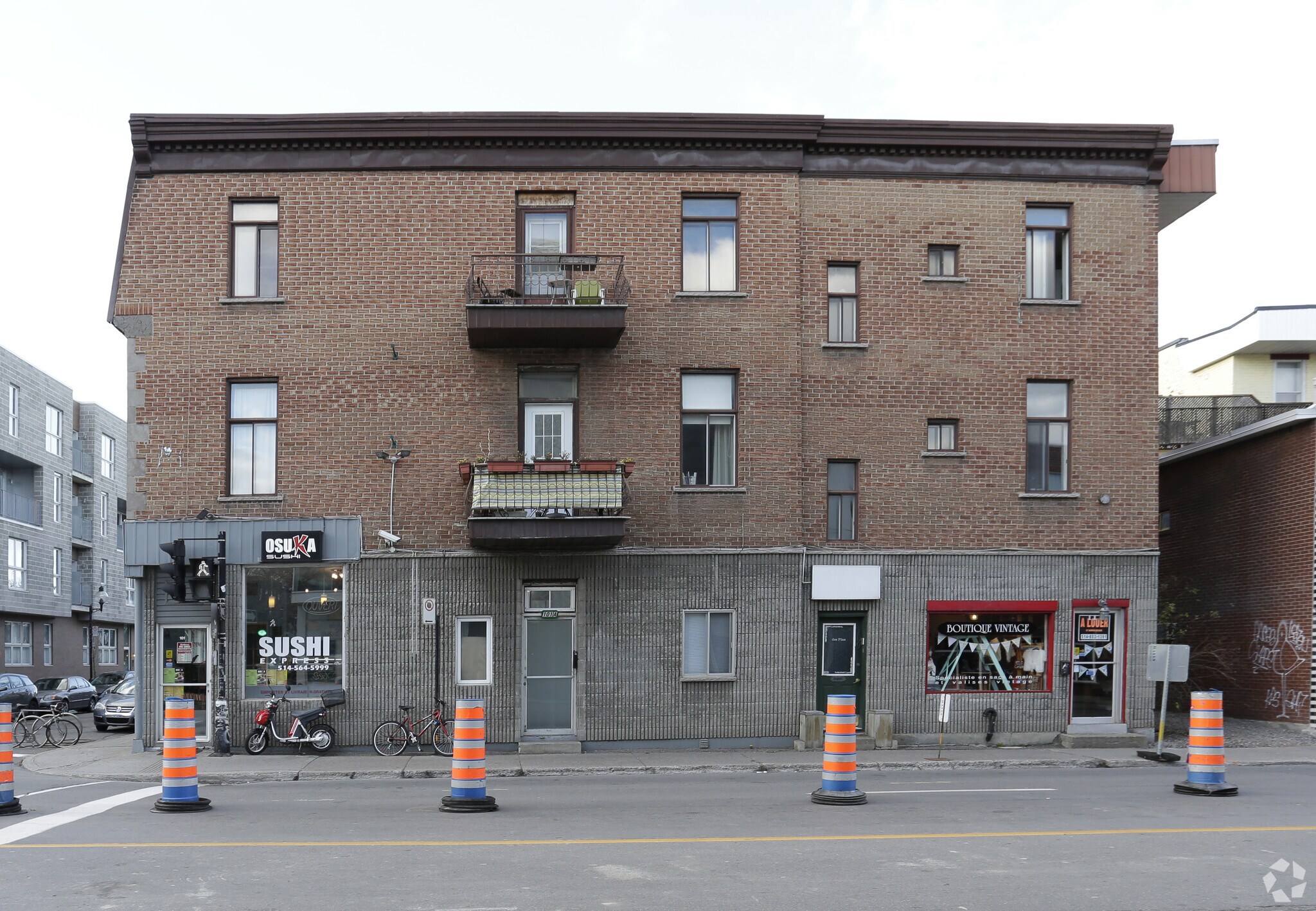 101 Av des Pins E, Montréal, QC for sale Building Photo- Image 1 of 1