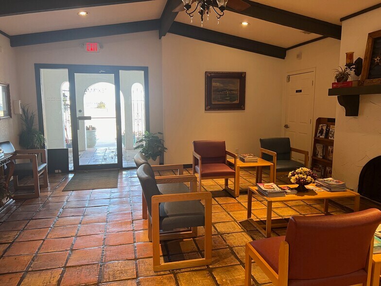 600 S Red River Expy, Burkburnett, TX à vendre - Photo intérieure - Image 2 de 20