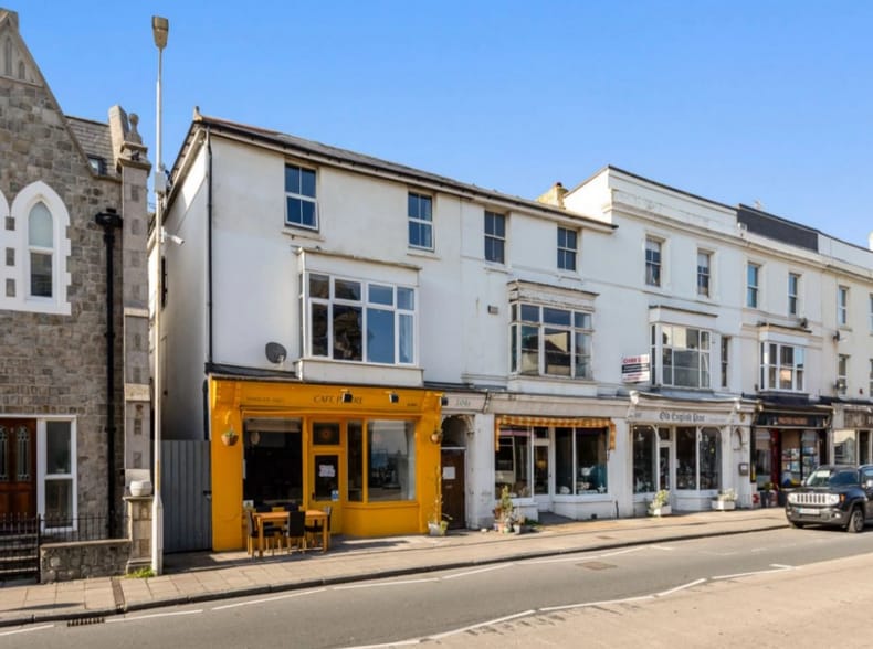 104-104A Sandgate High St, Folkestone for lease - Building Photo - Image 2 of 2