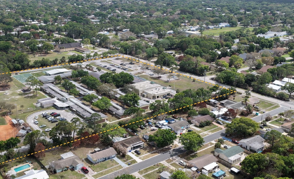 3850 16th St, Vero Beach, FL for sale - Building Photo - Image 3 of 4