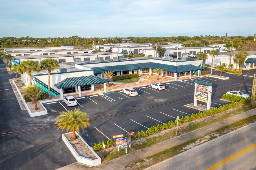 781 NE Dixie Hwy, Jensen Beach, FL for lease - Building Photo - Image 3 of 8