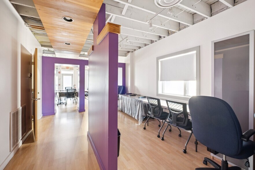 Narberth Office Portfolio Opportunity portefeuille de 2 propriétés à vendre sur LoopNet.ca - Photo du bâtiment - Image 3 de 51