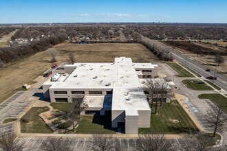 8338 W 13th St N, Wichita, KS - Aerial  map view