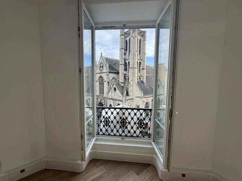 239 Rue Saint-Martin, Paris for lease - Primary Photo - Image 1 of 1