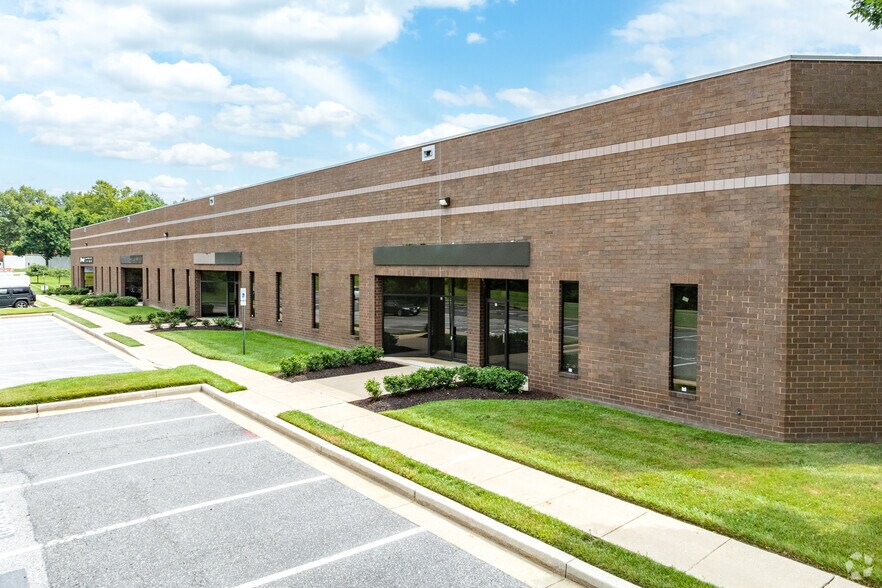 10621 Iron Bridge Rd, Jessup, MD à louer - Photo du bâtiment - Image 2 de 5