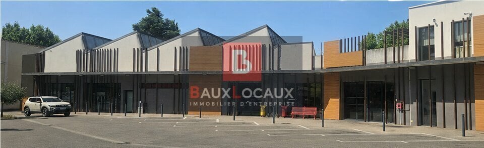 Retail in Carpentras for lease - Building Photo - Image 3 of 3