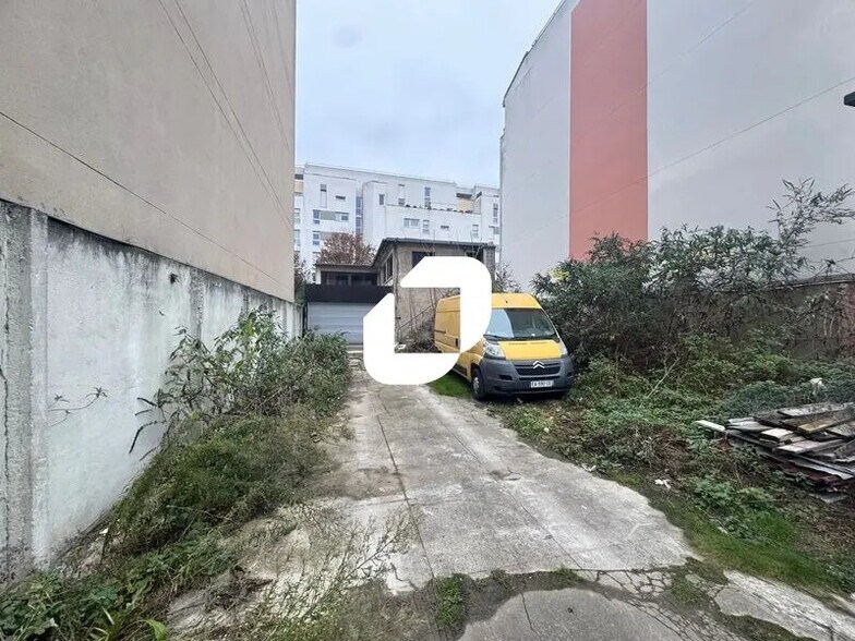 Bureau dans Arcueil à louer - Photo du bâtiment - Image 2 de 11