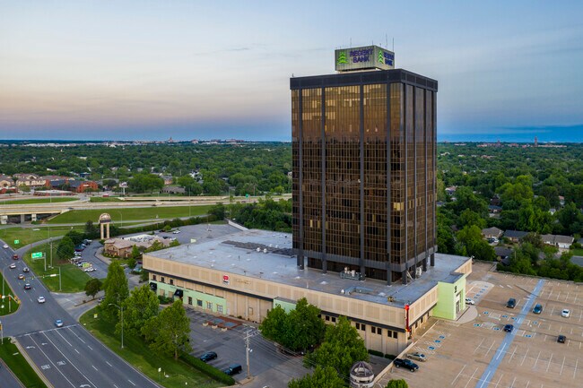 Plus de détails pour 1900 NW Expressway, Oklahoma City, OK - Bureau à louer