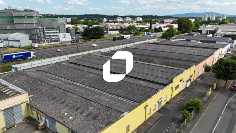 388 Rue Alexandre Richetta, Villefranche-sur-Saône à vendre - Photo du bâtiment - Image 3 de 18