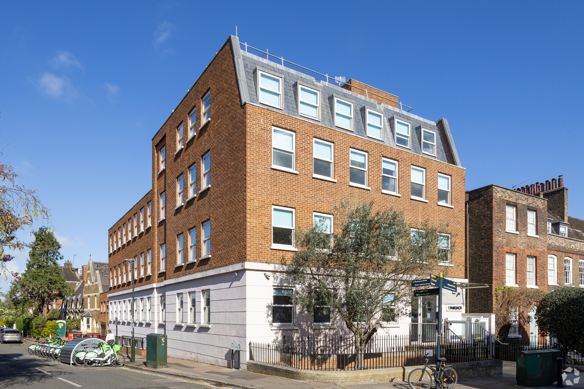 1 Parkshot, Richmond for lease Primary Photo- Image 1 of 3