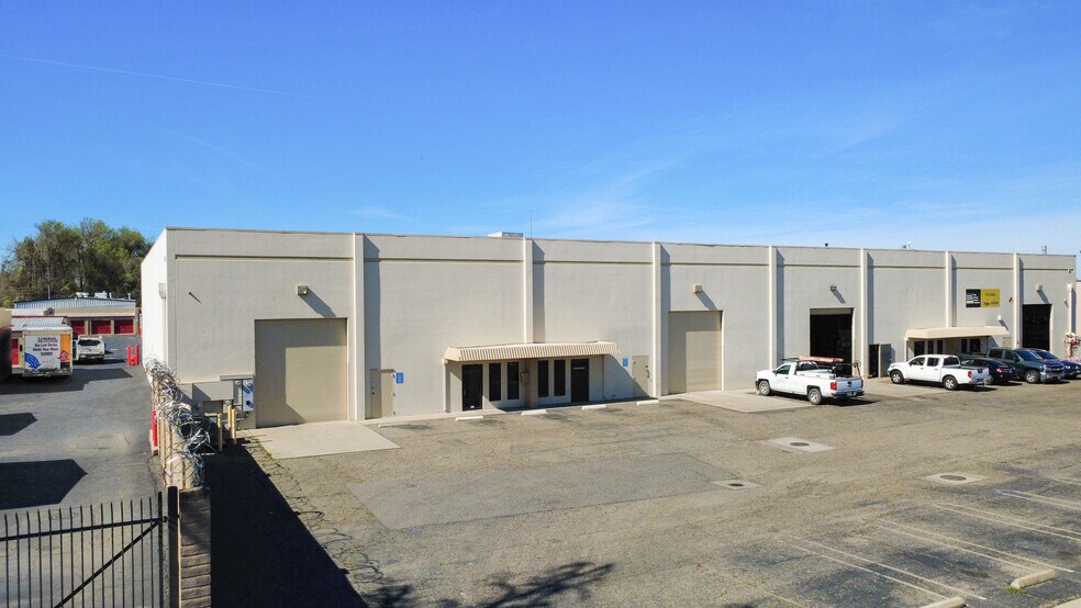 1341 McWilliams Way, Modesto, CA à louer - Photo du bâtiment - Image 3 de 25