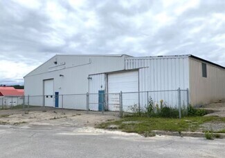 Plus de détails pour 162 Rue Joseph-Gagné N, Saguenay, QC - Industriel à vendre