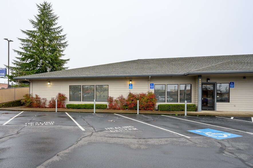 2260-2270 NE McDaniel Ln, McMinnville, OR à louer - Photo du bâtiment - Image 2 de 13