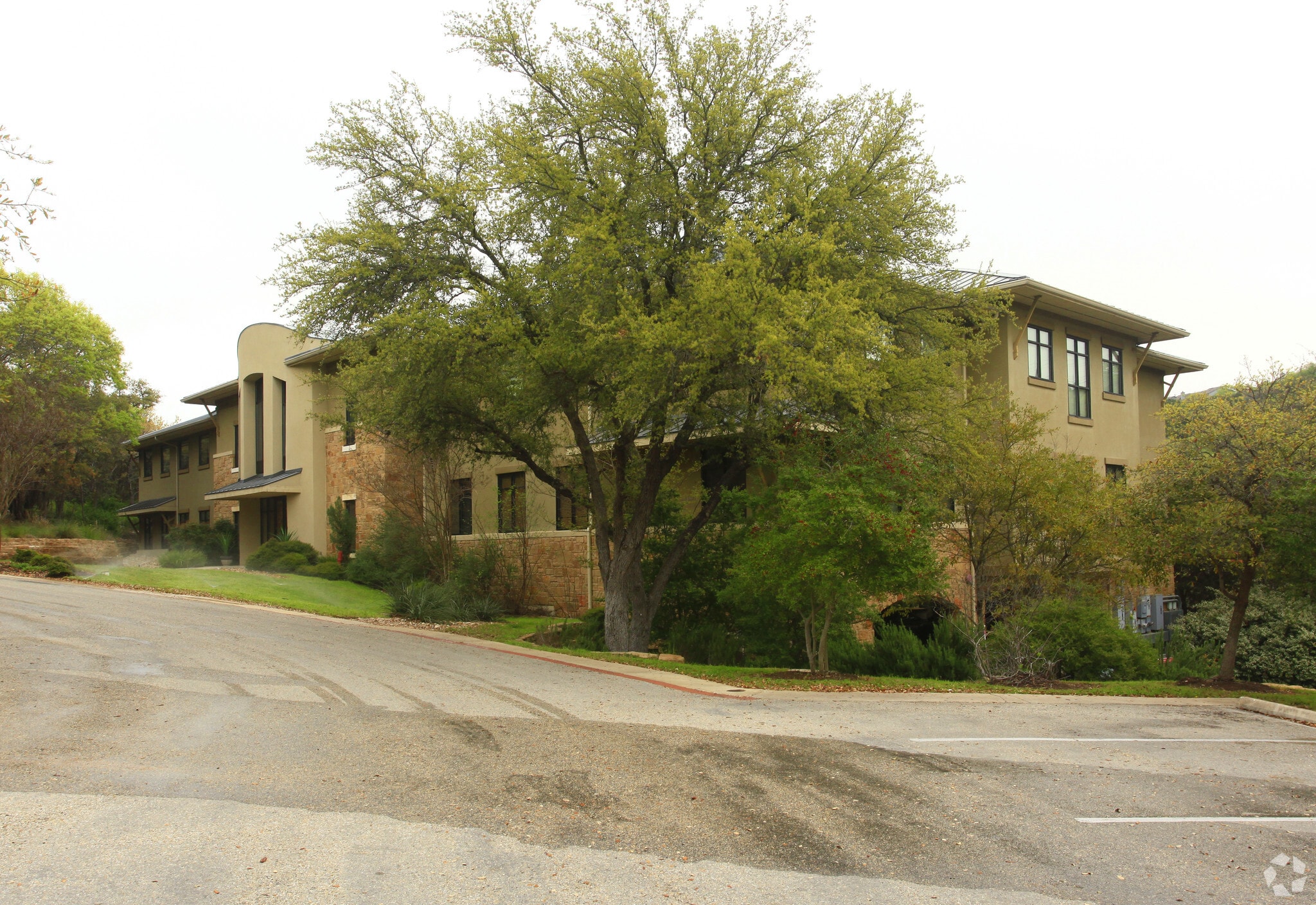 8500 Bluffstone Cv, Austin, TX for sale Primary Photo- Image 1 of 34