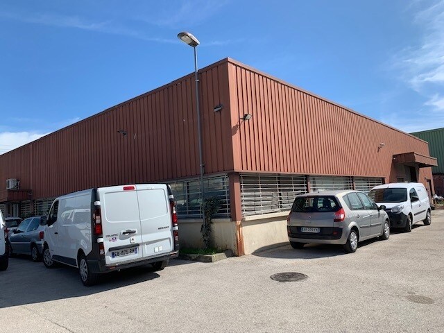 Industriel dans Aubagne à louer - Photo du bâtiment - Image 1 de 5