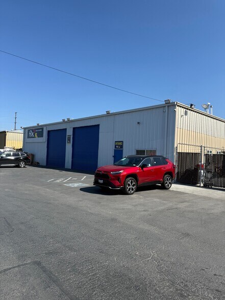 230 Umbarger Rd, San Jose, CA à vendre - Photo du bâtiment - Image 3 de 4