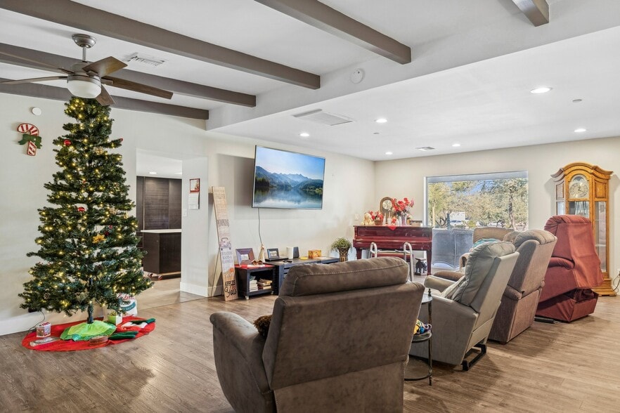 5926 E Wilshire Dr, Scottsdale, AZ à vendre - Photo du bâtiment - Image 3 de 44