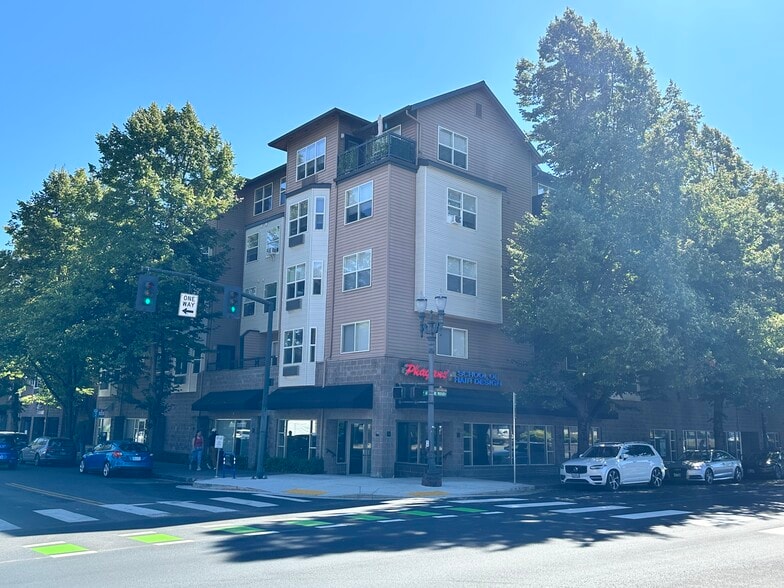 1500 NE 15th Ave, Portland, OR for lease - Building Photo - Image 2 of 33