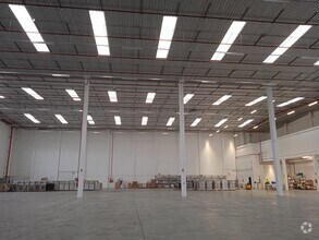 Calle Pedro Duque, 5, Daganzo de Arriba, Madrid for lease Interior Photo- Image 1 of 4