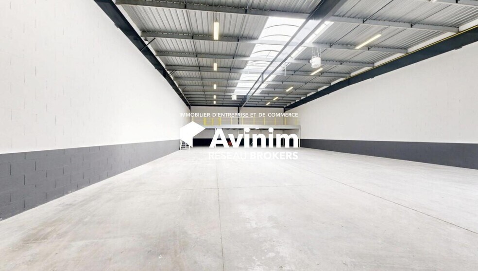Industrial in Bezons for lease - Interior Photo - Image 1 of 7