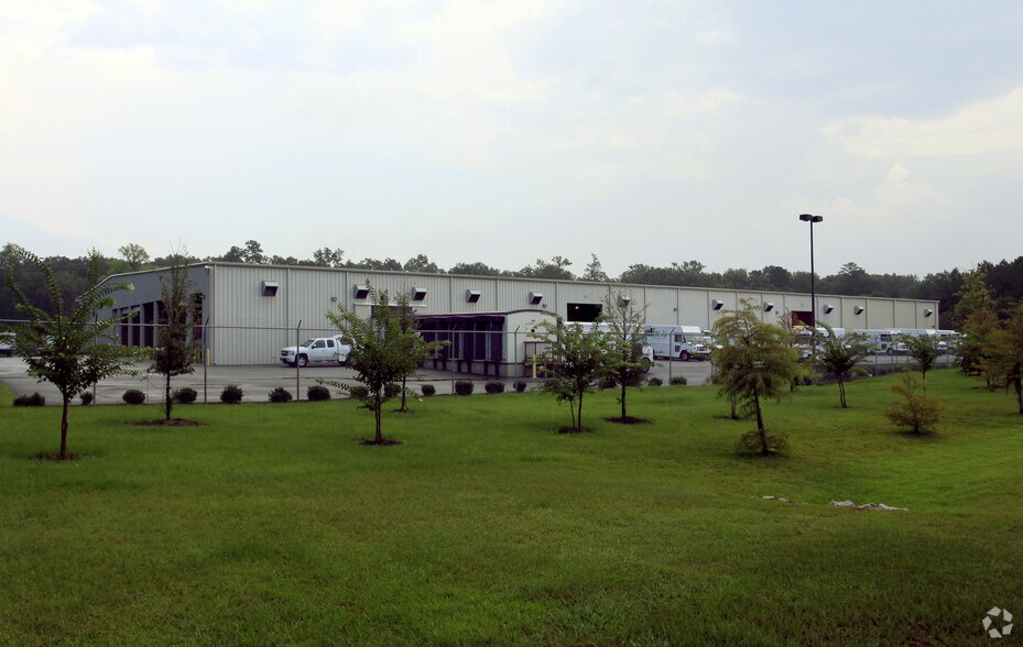 126 Gignilliat Cir, Savannah, GA à louer - Photo du bâtiment - Image 2 de 4