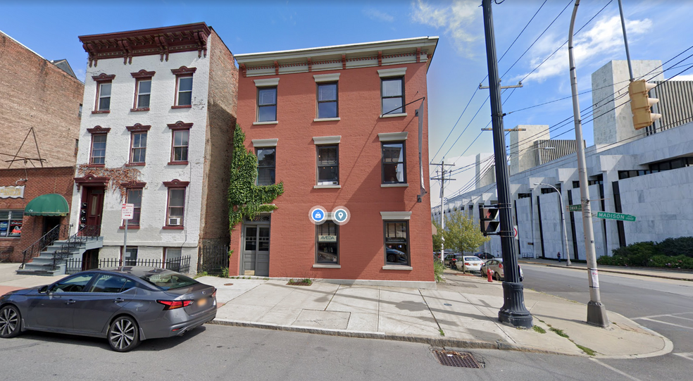 327 Madison Ave, Albany, NY for sale - Primary Photo - Image 1 of 1