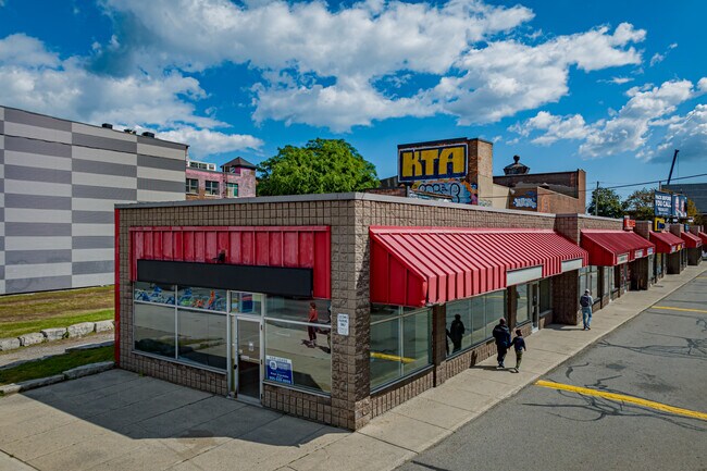 Plus de détails pour 1 Wilson St, Hamilton, ON - Commerce de détail à louer
