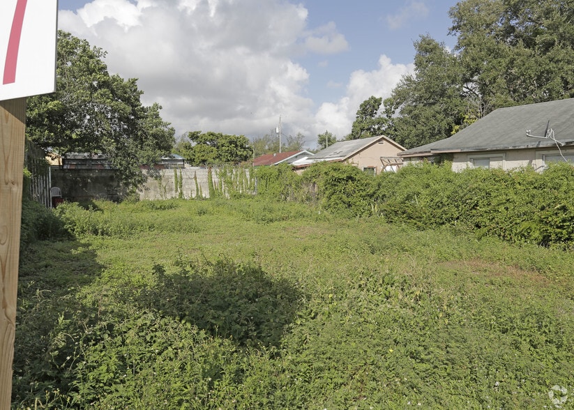 7920 NW 10 Ct, Miami, FL à vendre - Photo du bâtiment - Image 3 de 4