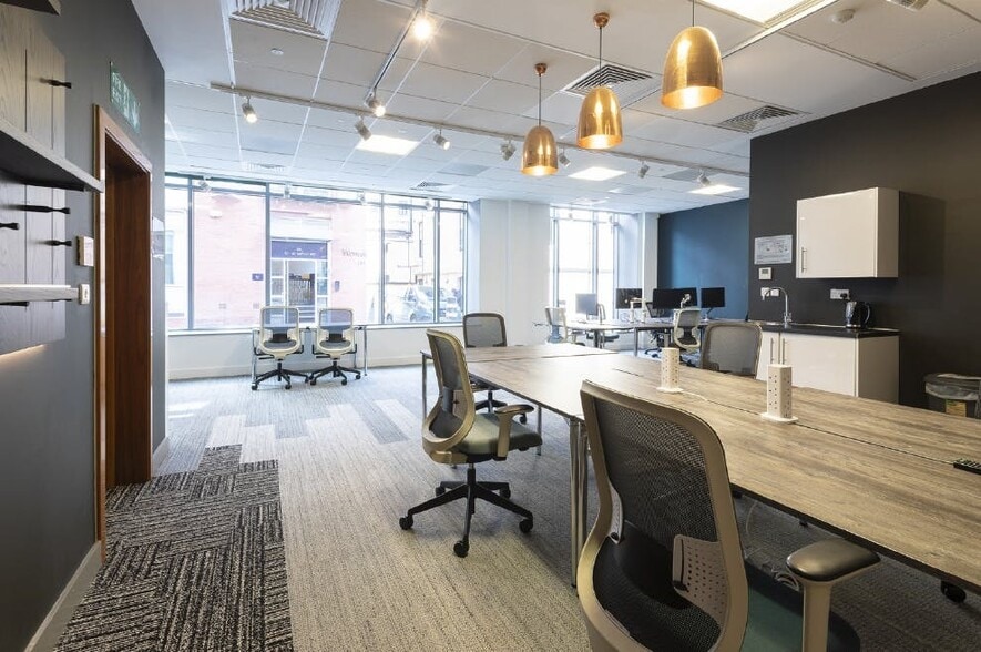 106-109 Saffron Hl, London for sale - Building Photo - Image 3 of 5