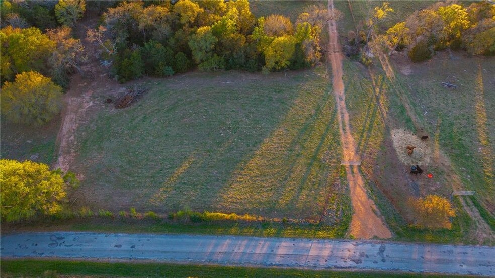 1700 Co 216 rd, Giddings, TX à vendre - Photo du bâtiment - Image 3 de 16