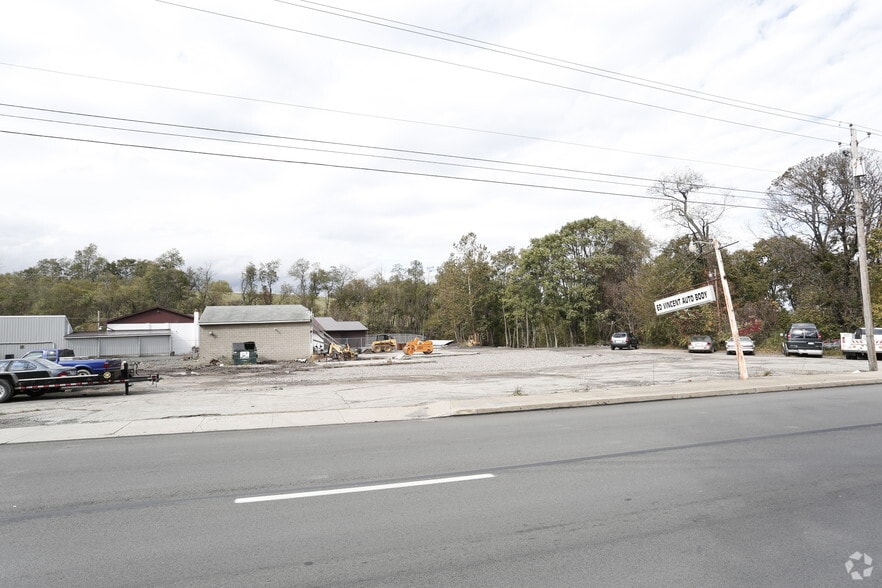 1004 Morrell Ave, Connellsville, PA for lease - Building Photo - Image 2 of 2