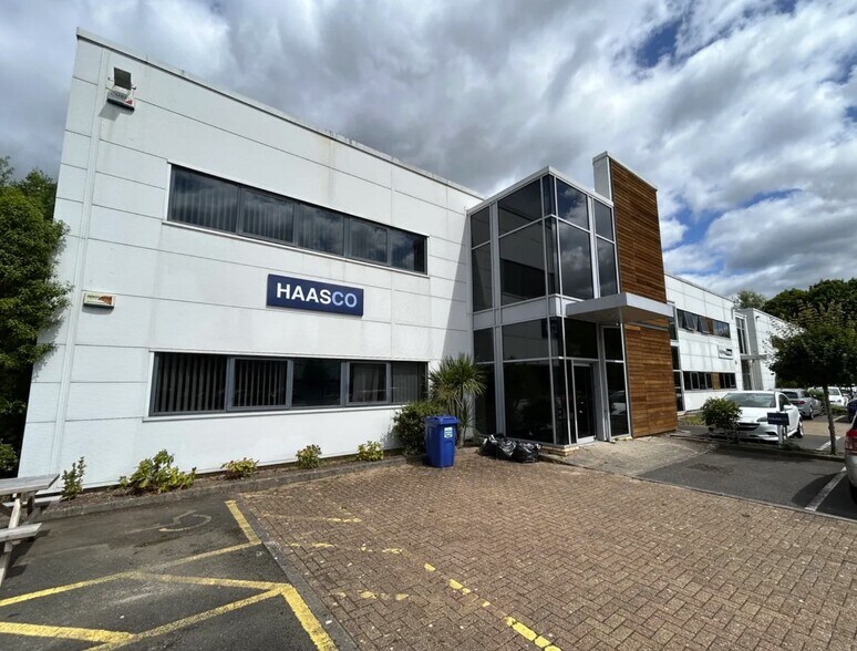 William Brown Close, Cwmbran à louer - Photo du bâtiment - Image 2 de 6