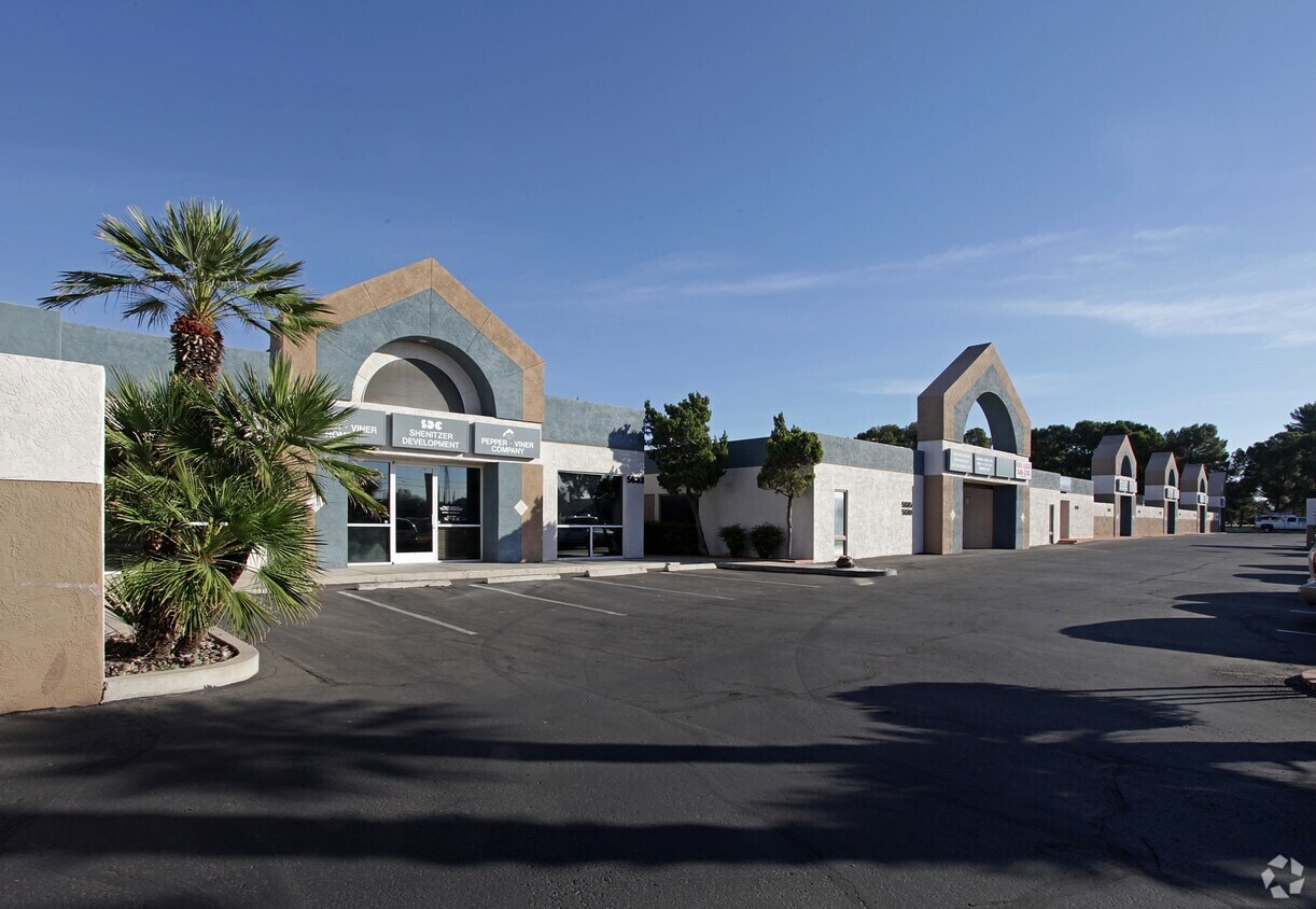 5625-5679 E Grant Rd, Tucson, AZ for lease Primary Photo- Image 1 of 5
