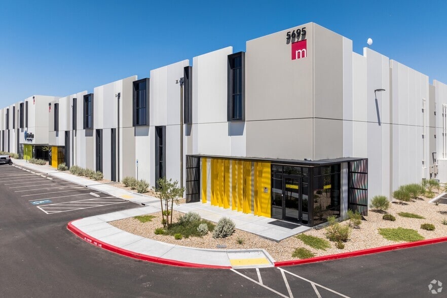 5695 E North Belt Rd, Las Vegas, NV à louer - Photo principale - Image 1 de 7