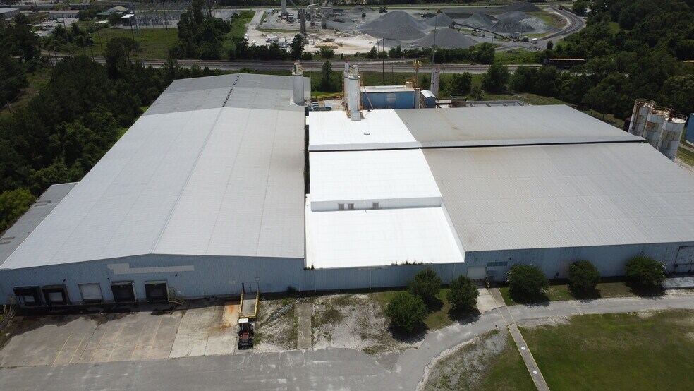 2100 Line St, Brunswick, GA à vendre - Photo du bâtiment - Image 2 de 29