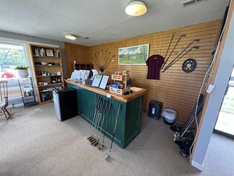 6303 Williamson Rd, Roanoke, VA à vendre - Photo intérieure - Image 3 de 16