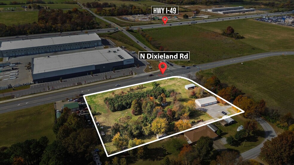 Dixieland, Lowell, AR à vendre - Photo du bâtiment - Image 2 de 24