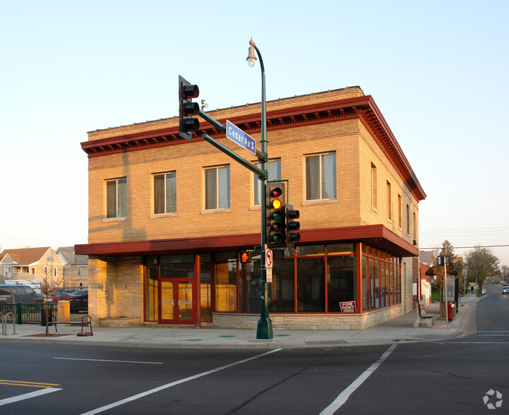 1822 E Lake St, Minneapolis, MN for lease - Building Photo - Image 3 of 5