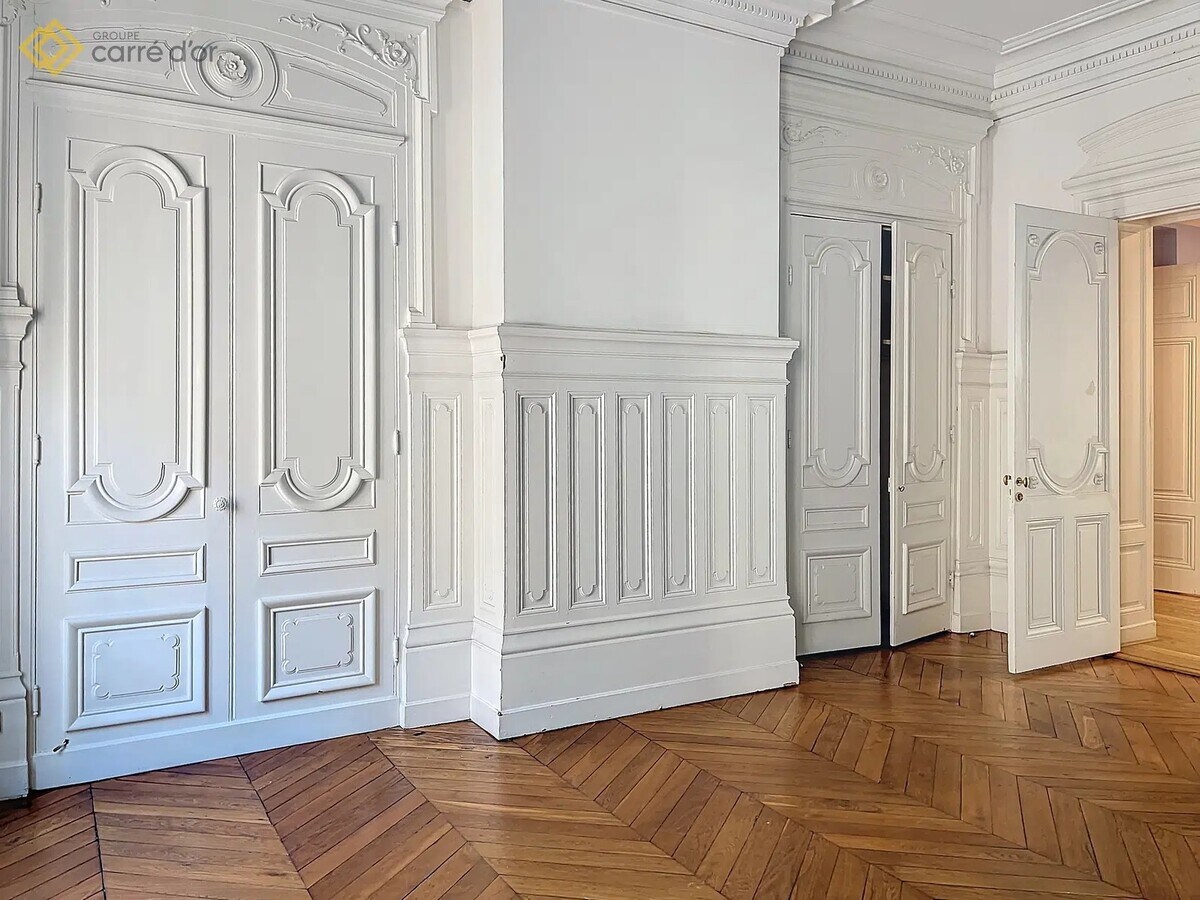 2 Rue D'Algerie, Lyon, RHO 69001 - Unit 01 -  - Interior Photo - Image 1 of 9