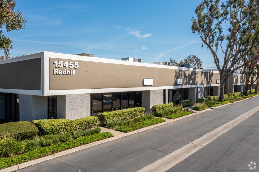 15455 Red Hill Ave, Tustin, CA for lease - Primary Photo - Image 1 of 4