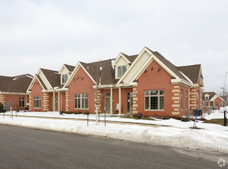 10062 W 190th Pl, Mokena, IL for lease - Building Photo - Image 3 of 16