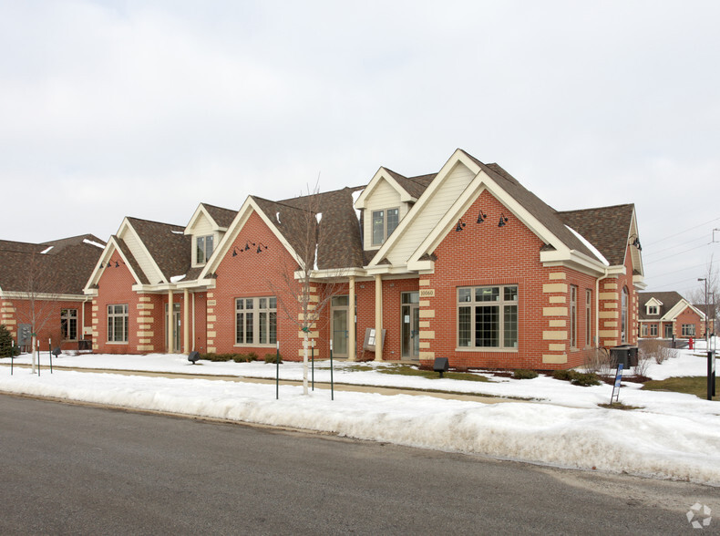 10062 W 190th Pl, Mokena, IL à louer - Photo du bâtiment - Image 3 de 16