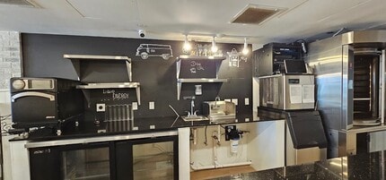 502-506 E Atlantic Ave, Delray Beach, FL for lease Interior Photo- Image 2 of 22