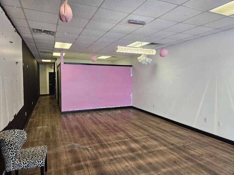 7120 Hogan Rd, Jacksonville, FL à louer - Photo du bâtiment - Image 2 de 15