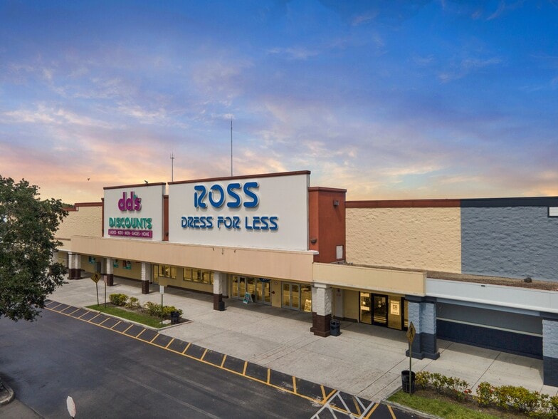 21301-21495 NW 2nd Ave, Miami, FL for lease - Building Photo - Image 2 of 6