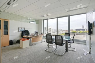 3 Rue Paulin Talabot, Saint-Ouen-sur-Seine for lease Interior Photo- Image 2 of 3