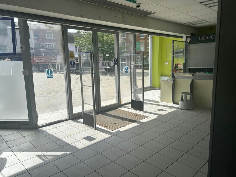 9-10 Market Pl, Wokingham à louer - Photo du bâtiment - Image 3 de 7