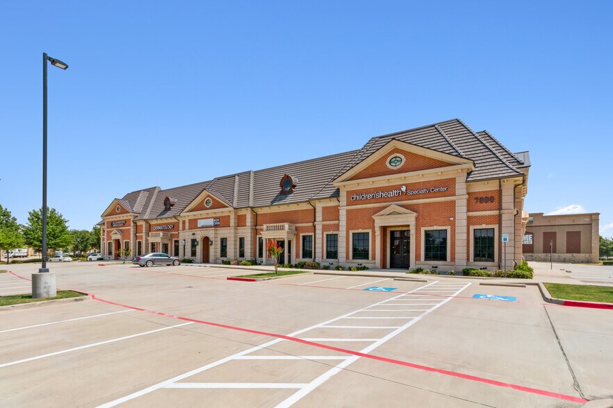 7000 Preston Rd, Plano, TX à louer - Photo du bâtiment - Image 3 de 12