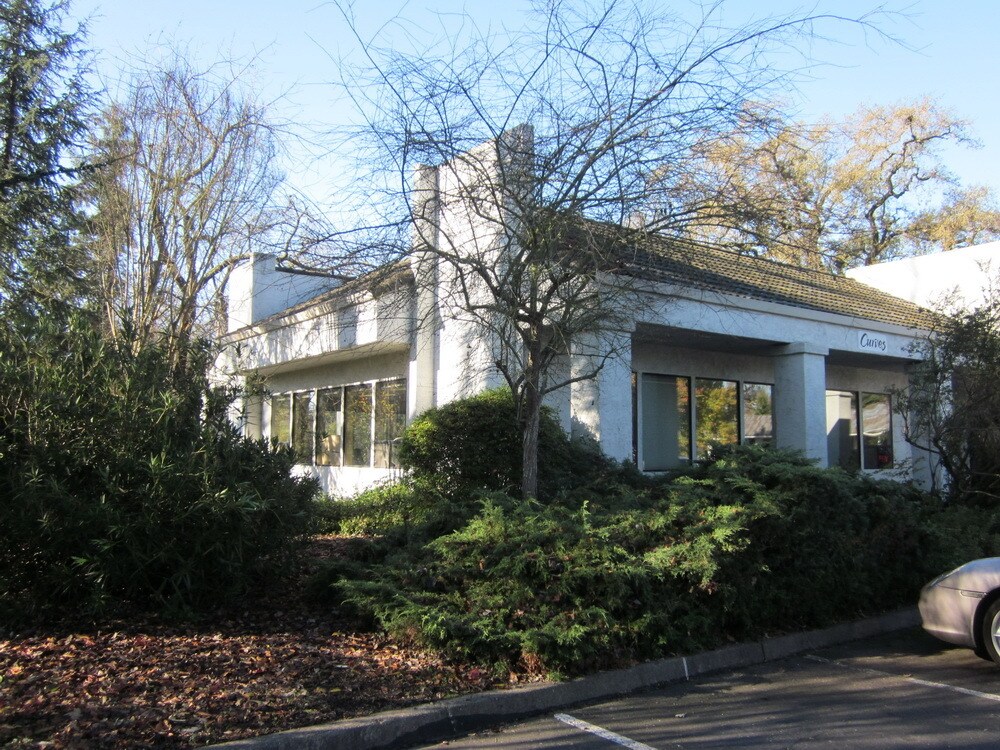 124 Wikiup Dr, Santa Rosa, CA à louer Photo du bâtiment- Image 1 de 13